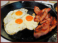 picture of eggs and bacon