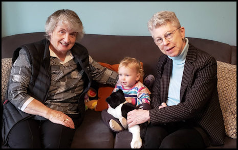 grandmas with granddaughter
