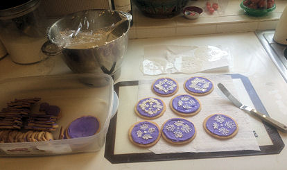 Stencil cookies