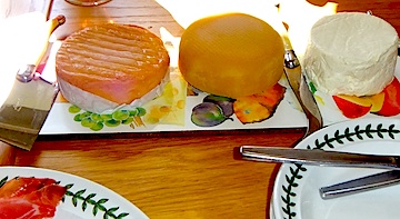 3 lovely French cheeses